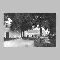 002-0023 Die Einfahrt zum Hof Eggert in Asslacken.jpg